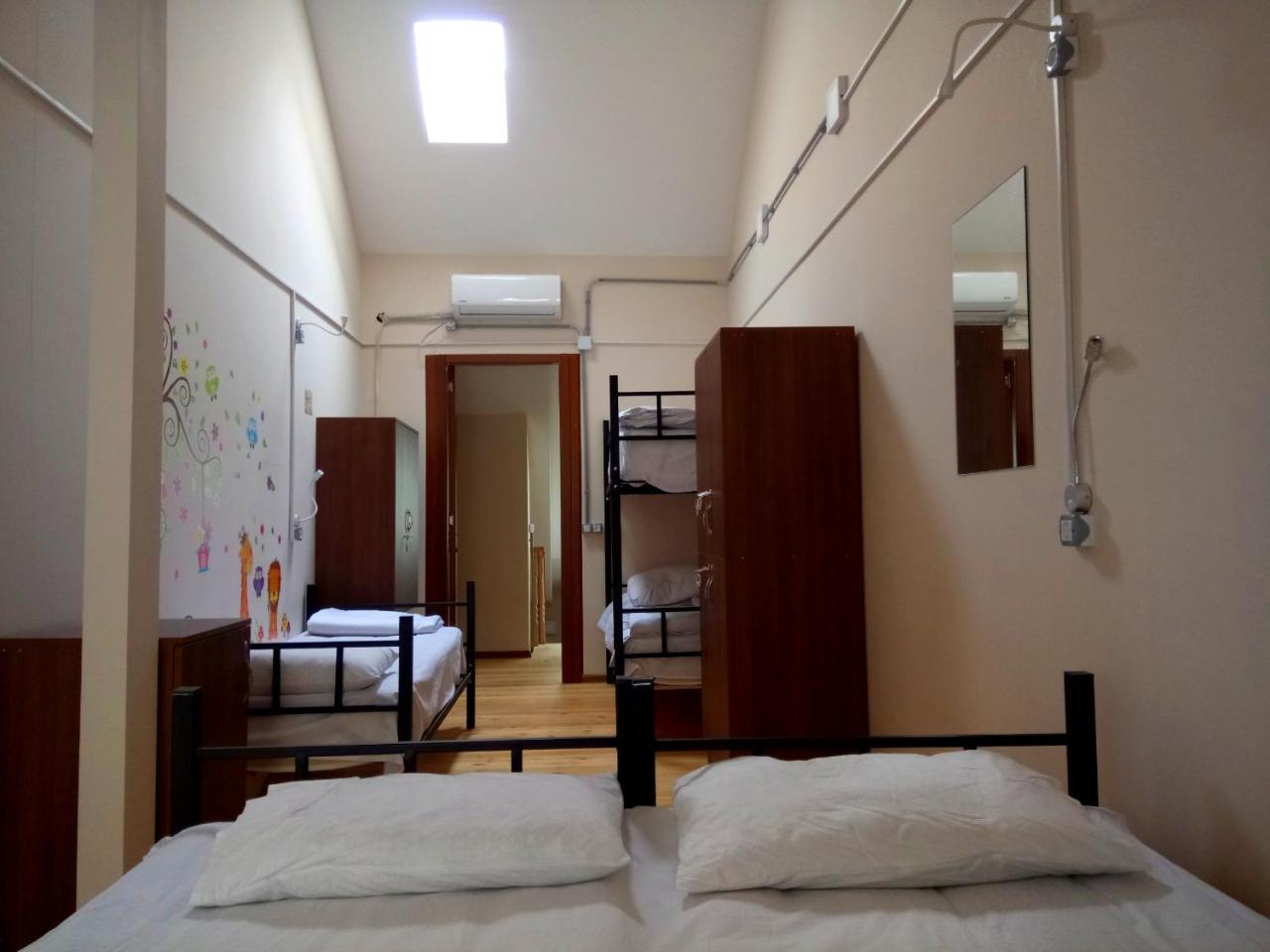 Global Hostel - Marjanishvili ティビリシ エクステリア 写真